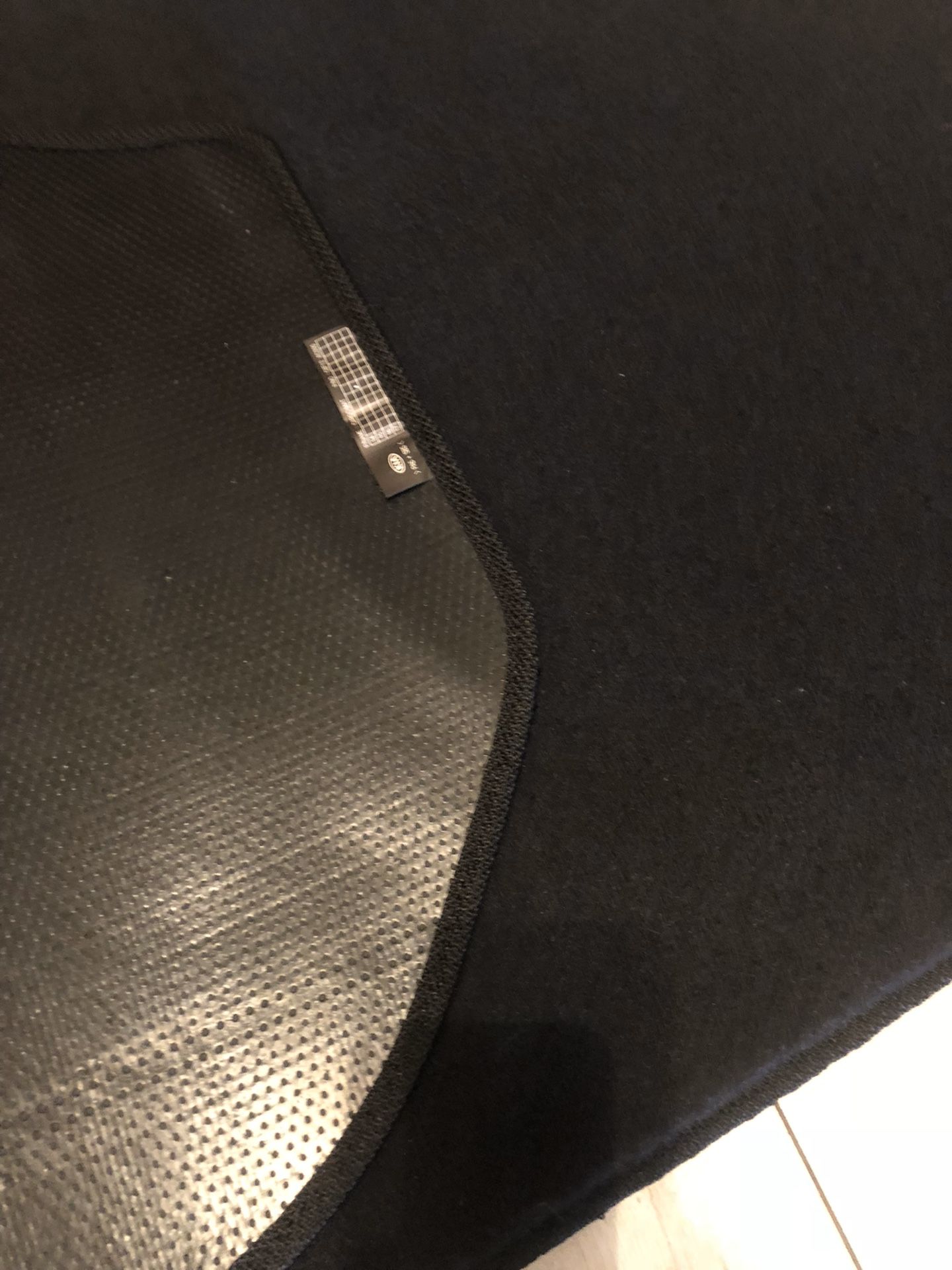 Kia Sorento 2015-2019 floor mats OE set only $80 complete set front and rear
