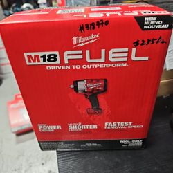 Milwaukee
M18 FUEL 18V Lithium-Ion Brushless Cordless 1/2 in. Impact Wrench with Friction Ring (Tool-Only)