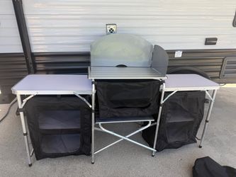Out door bbq table for picnics asking $75