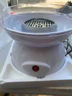 Cotton candy maker
