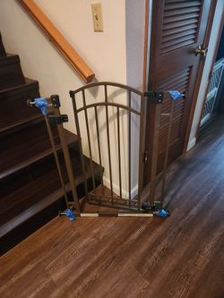 Gates for doorway and halls