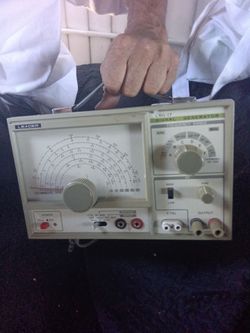 Leader LSG-17 Signal Generator