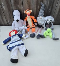SNOOPY, TIGGER, OTHER COLLECTOR TOYS