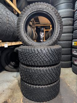 LT305/55R20
Atturo $550