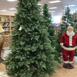 9foot Christmas Tree Goodwill La Quinta 79640 Hwy 111 La Quinta Ca
