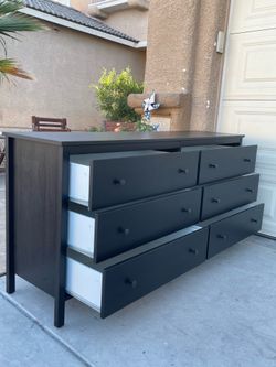 Dresser ikea excellent condition H32 W68 D27 Free delivery