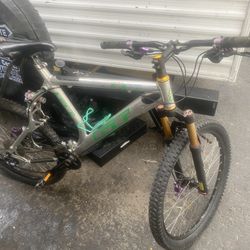 Mountain Bike Specialty GT Hydrolic  Brakes 