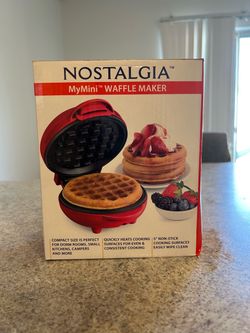 Mini waffle maker