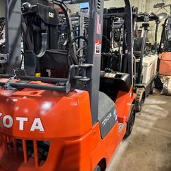 14 Forklift Toyota 7 Model 5000 Lb