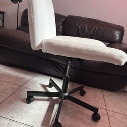 Chairs & Couches