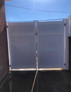 White Vinyl Double Privacy Gate