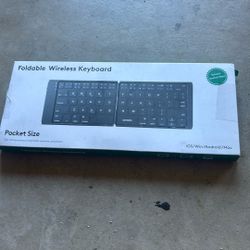 Wireless Pocket Size Foldable Travel Keyboard