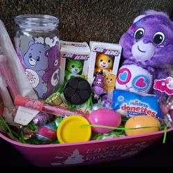 Custom made Easter baskets 40