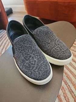 Clarks Black Gray Leopard Print Slip-On Sneakers sz 9