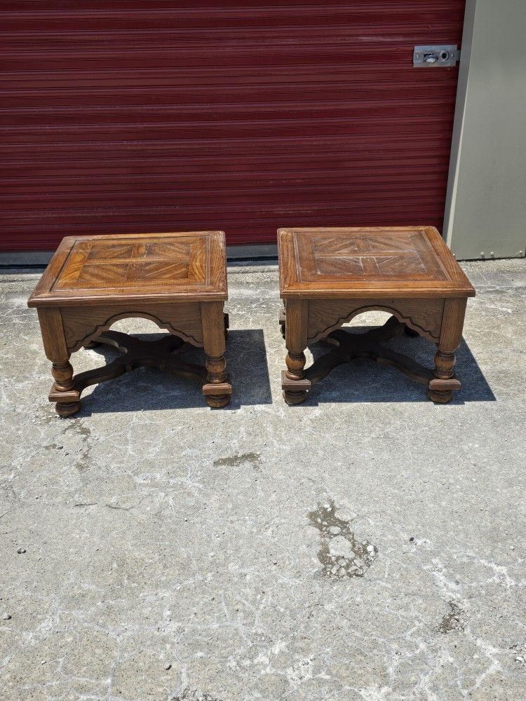 Thomasville 2pc Living room Set - End Tables