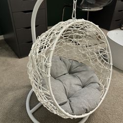 Swing Dog Bed
