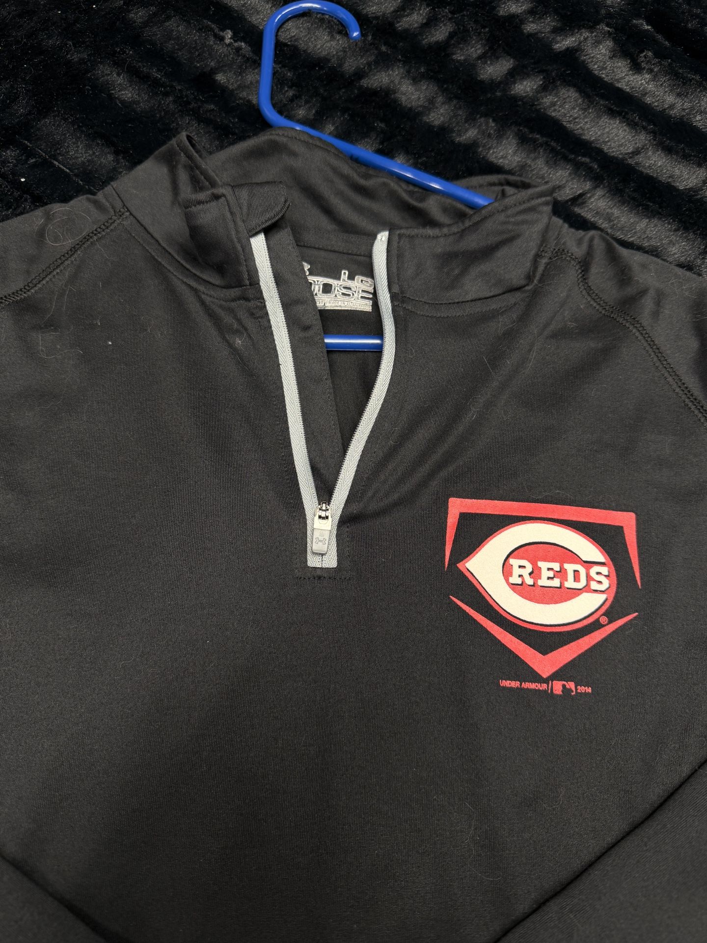 Under Armour Cincinnati Reds Long Sleeve Dri Fit Men’s Large Black 1/4 Zip!