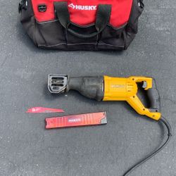 DEWALT DWE305 12 Amp Sawzall + Diablo Blades/Case