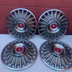 Ford Mustang Hop caps