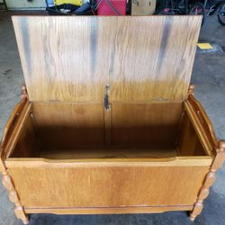 Solid Wood Toy Box 