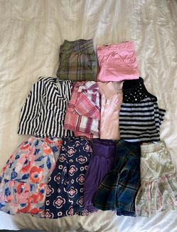 Girls Gap bundle of clothes size 6.