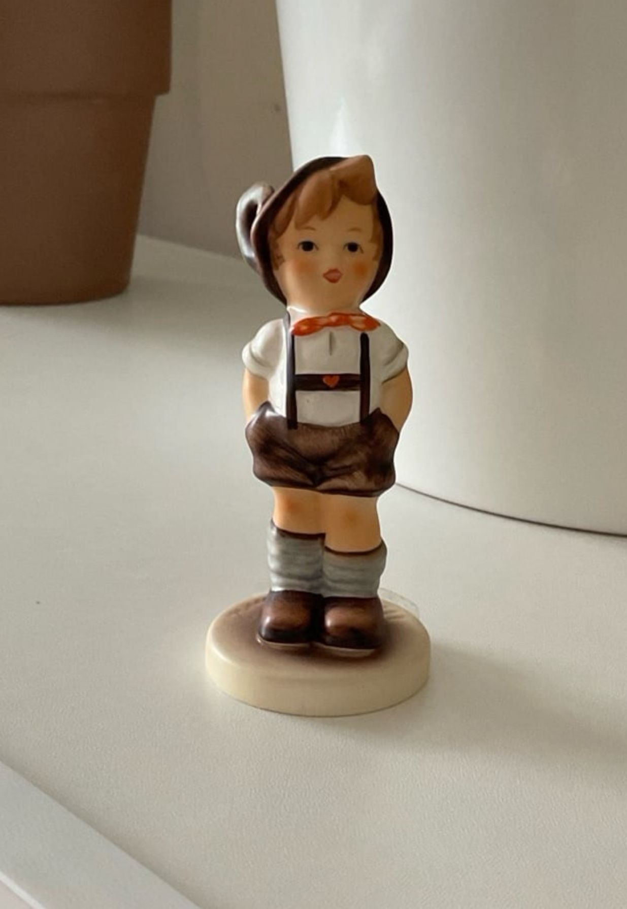 Goebel Hummel Club Jungbauer For Keeps figurine