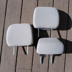 2005 Subaru Forester Headrests 