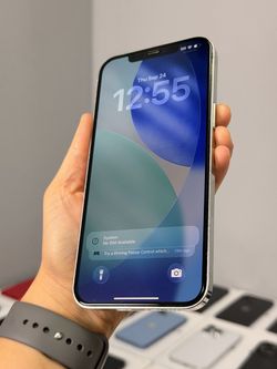 Used like new Unlocked silver 256gb