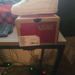 White Vans 7c