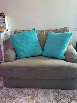 Ashley Couch, Great Condition, Seattle