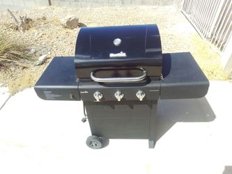 CharBroil Advantage 3 Burner Propane Barbecue - $60.00