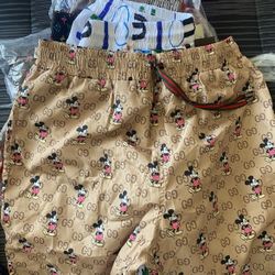 Men Shorts Swim Trunks Size Large 100$