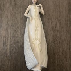 Royal Doulton Figurine 