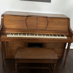 1968 Duo/Art Player Piano With 40 Reels Of Music