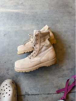 Tan military boots size 9.5