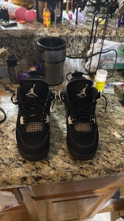 Jordan 4 retro “white thunder”