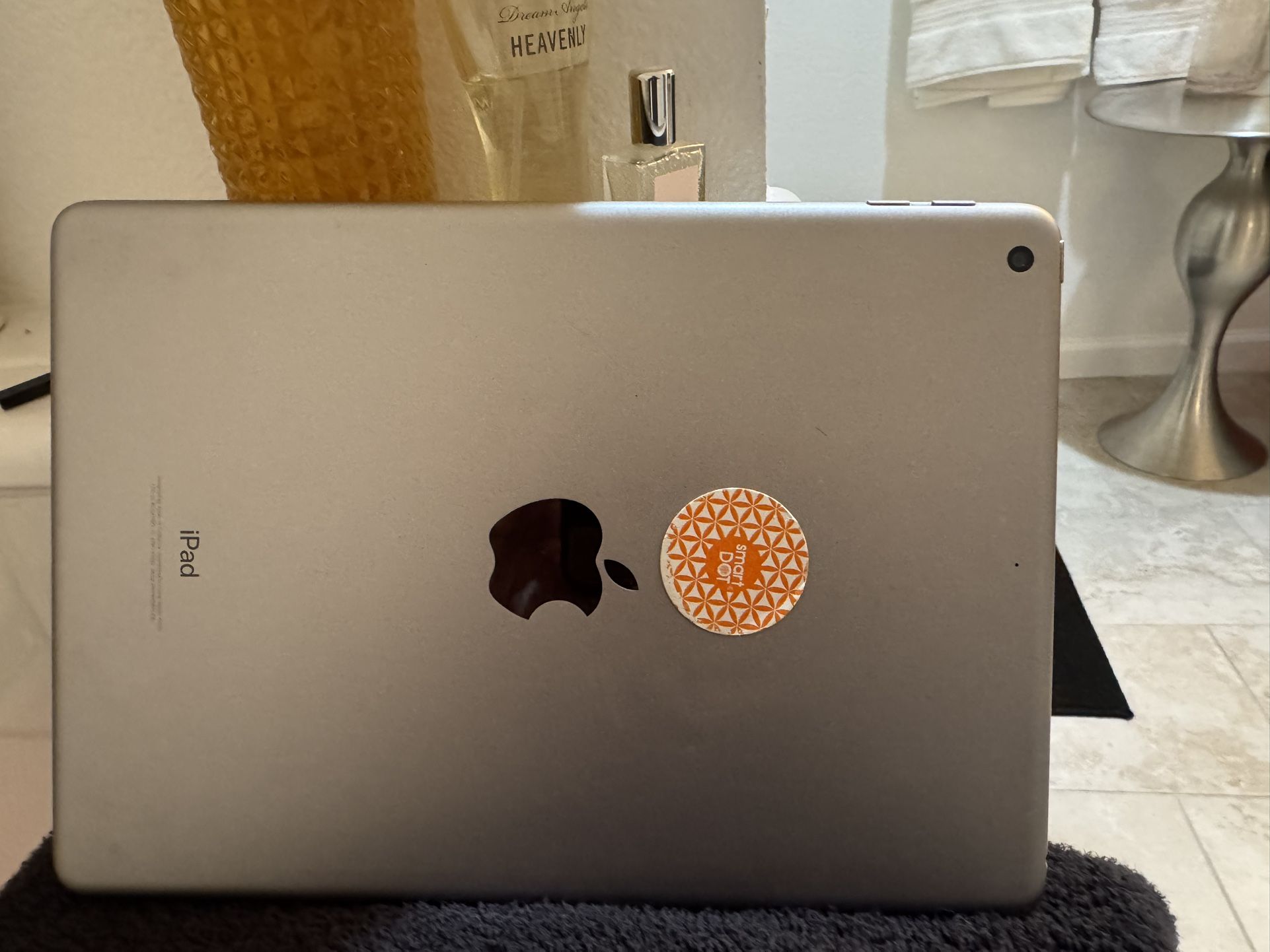 Apple iPad W/. Combo