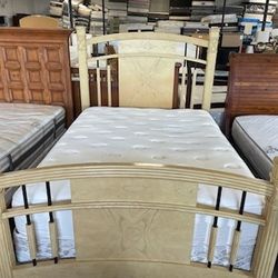 Queen Size Mattress And Box Spring With Bed Frame 🚚 Free Delivery 🚚