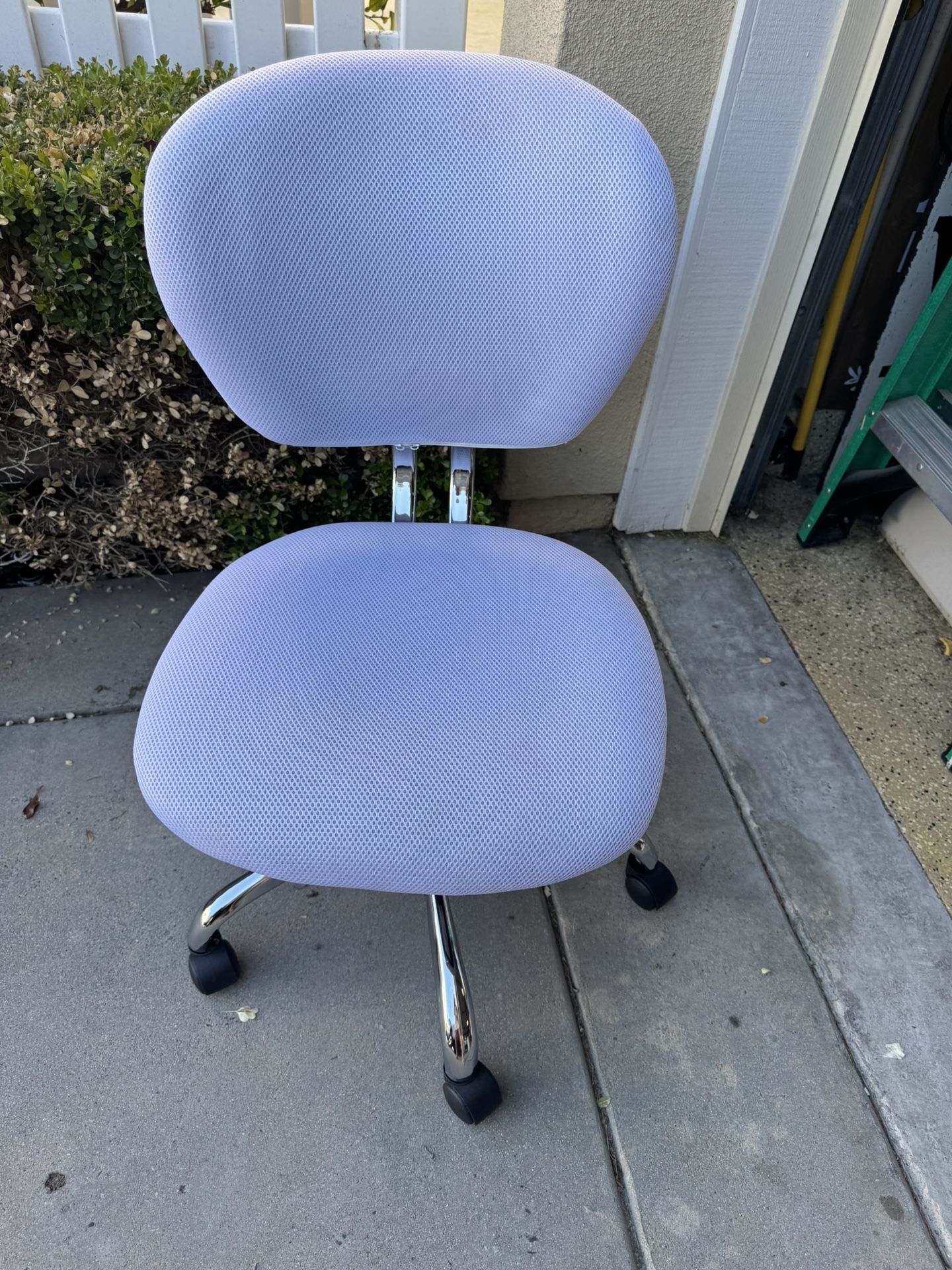 White Rolling Office Chair