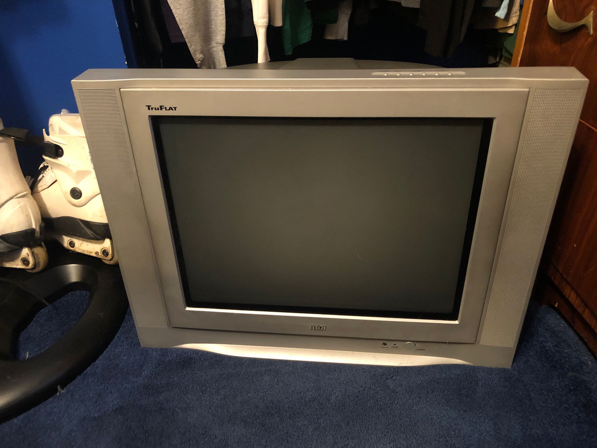 Tube tv 20” NEED GONE BY FRIDAY OR ITS GOING TO TRASH