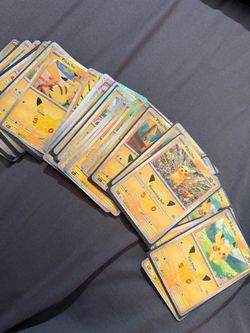 Pikachu Pokémon Card Lot – Holofoil Variants