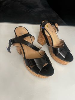 Shoes size 7.5