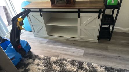 Tv stand