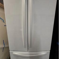 Whirlpool 25 cu. ft. 36-inch Wide French Door Refrigerator with Water Dispenser in White.