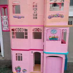 Barbie Dream House