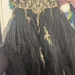 Vestido Negro Y Color Oro 