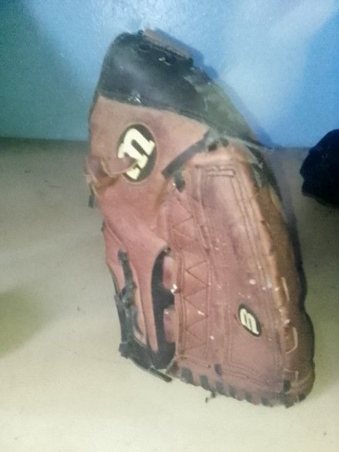 wilson feilders glove
