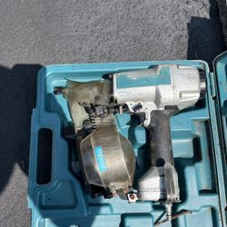Makita Siding Nailer