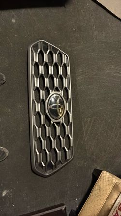 Grill for a Toyota Forerunner