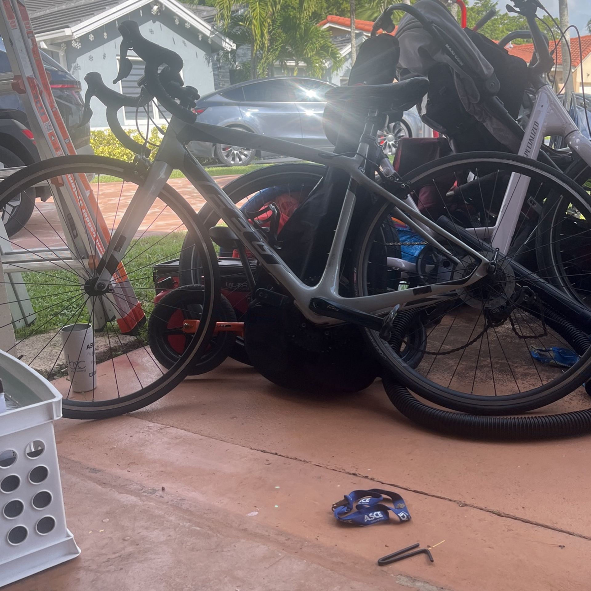 FELT Carbon Fiber Bike for Sale in Miami, FL OfferUp